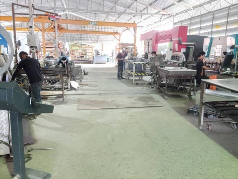 โรงงานรับตัดพับเหล็ก